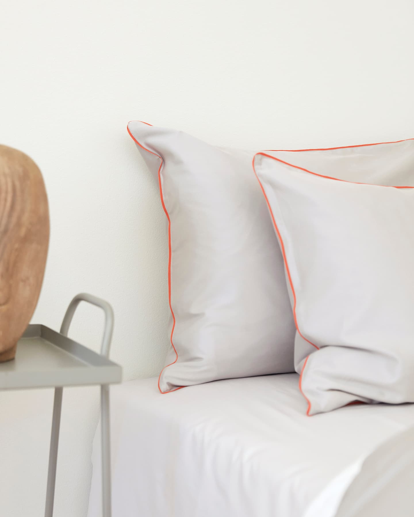 Örngott Strimma - Concrete Grey i gruppen Sängkläder / Örngott hos A L V A (1046)