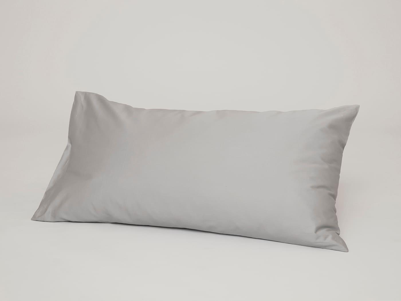 Örngott Fond - Concrete Grey - 50x90 cm i gruppen Sängkläder / Örngott hos A L V A (1052)