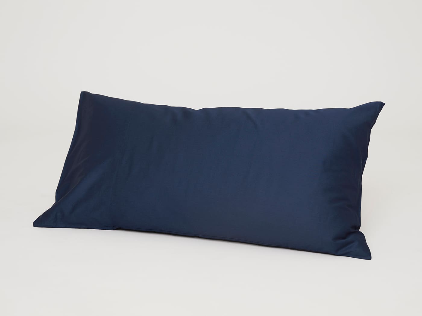 Örngott Fond - Midnight Blue - 50x90 cm i gruppen Sängkläder / Örngott hos A L V A (1055)
