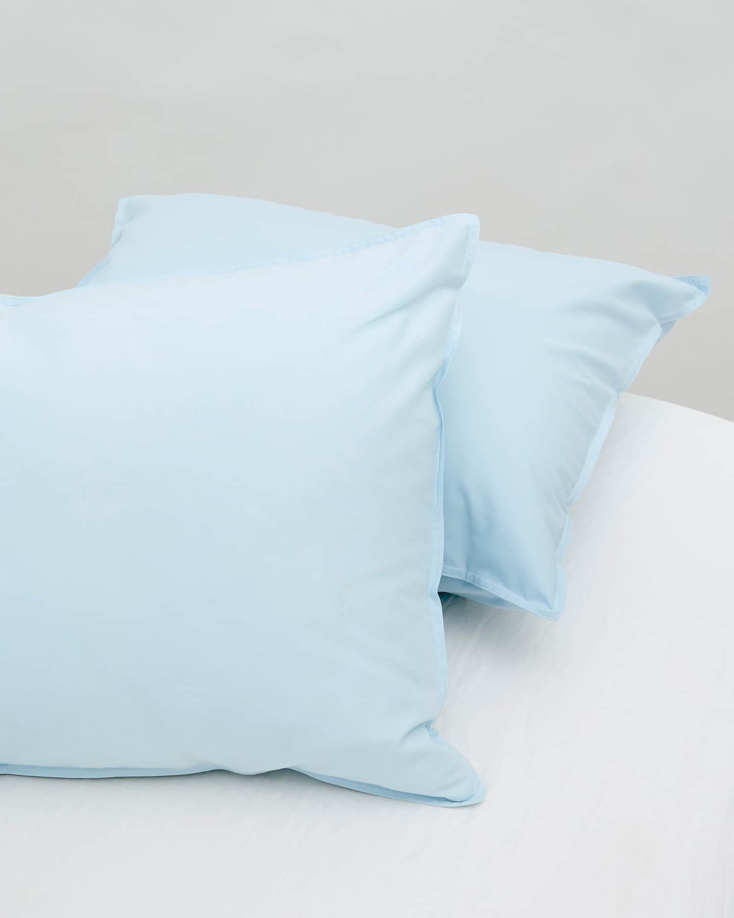Örngott Nejd Percale - Ice Blue i gruppen Sängkläder / Örngott hos A L V A (1187)
