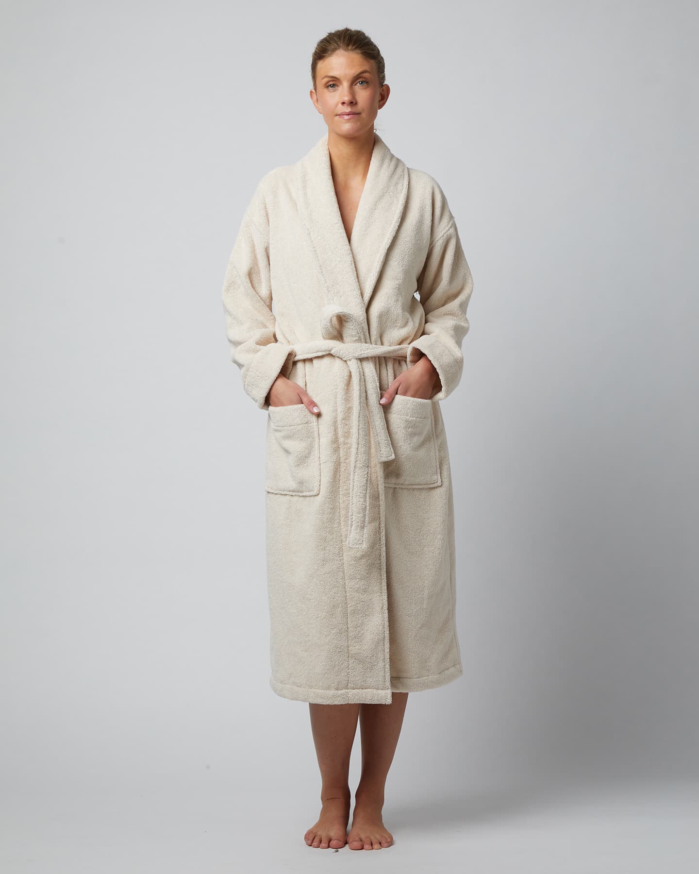 Badrock Essens - Seashell Beige i gruppen Morgonrockar hos A L V A (1199)