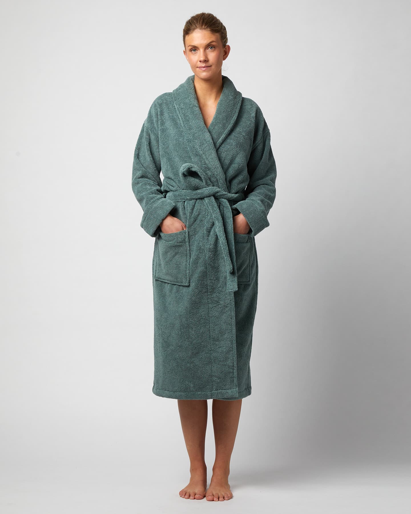 Badrock Essens - Washed Bottle Green i gruppen Morgonrockar hos A L V A (1200)