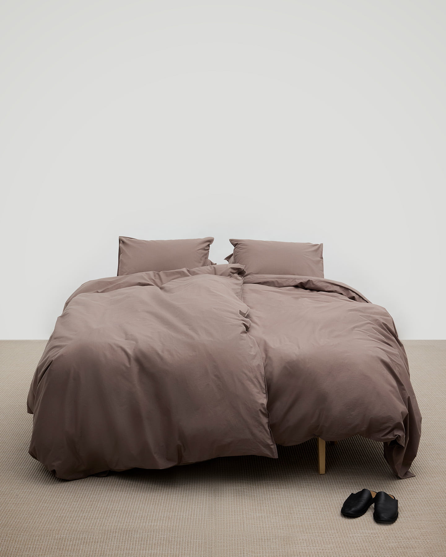 Påslakanset Nejd Percale - Deep Taupe i gruppen Sängkläder / Påslakan hos A L V A (1224)