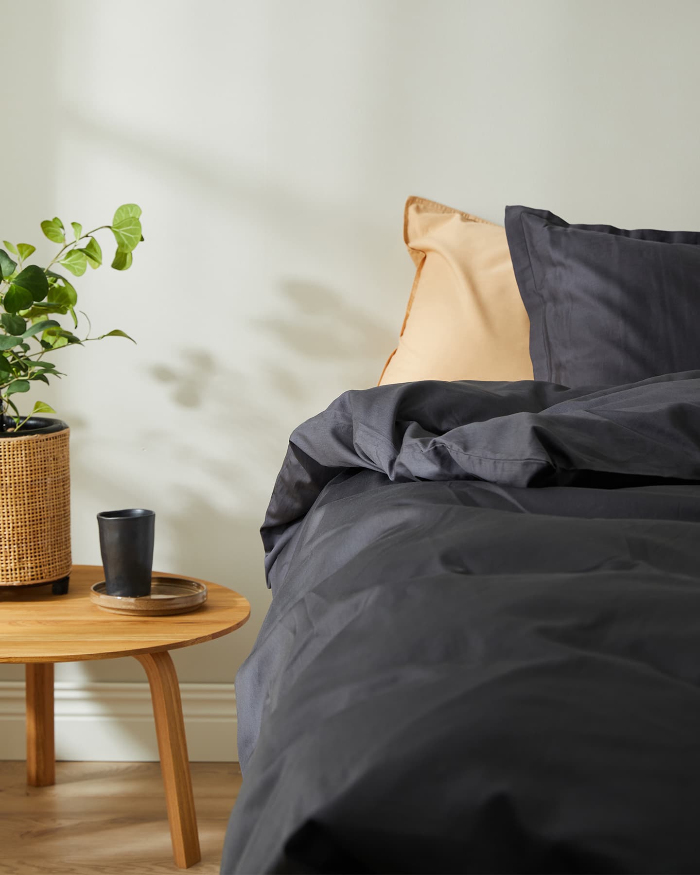 Två påslakan Vidd Thunder Grey + fyra örngott i gruppen Paket hos A L V A (938)