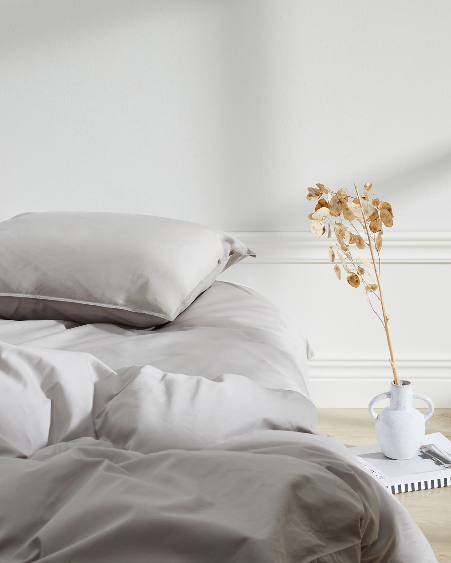 Två påslakan Nejd Khaki Grey + fyra örngott