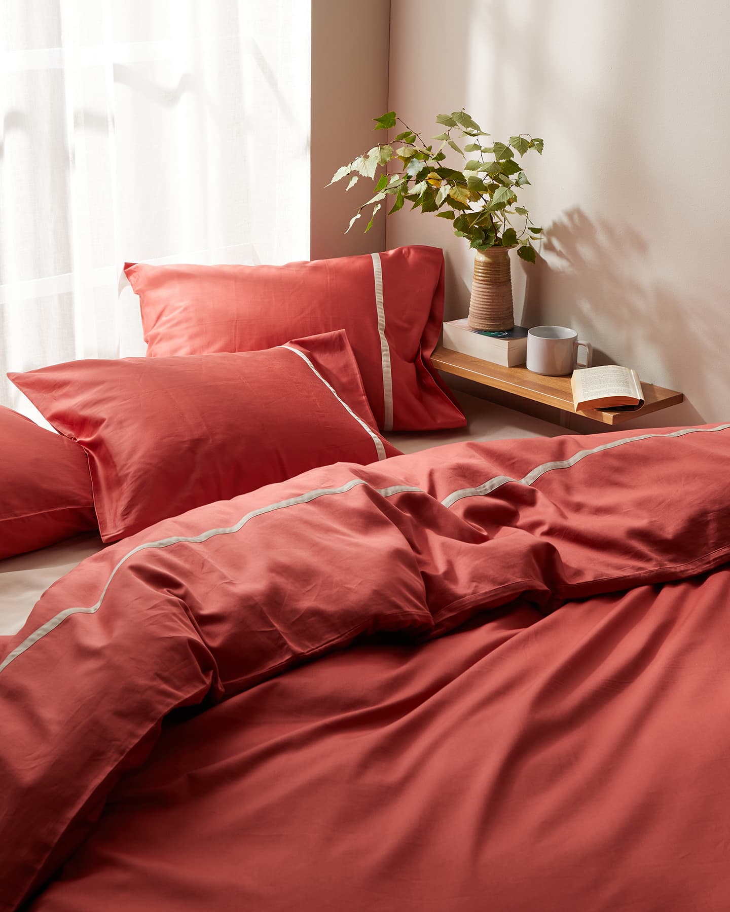 Två påslakan Gatt Indian Red + fyra örngott