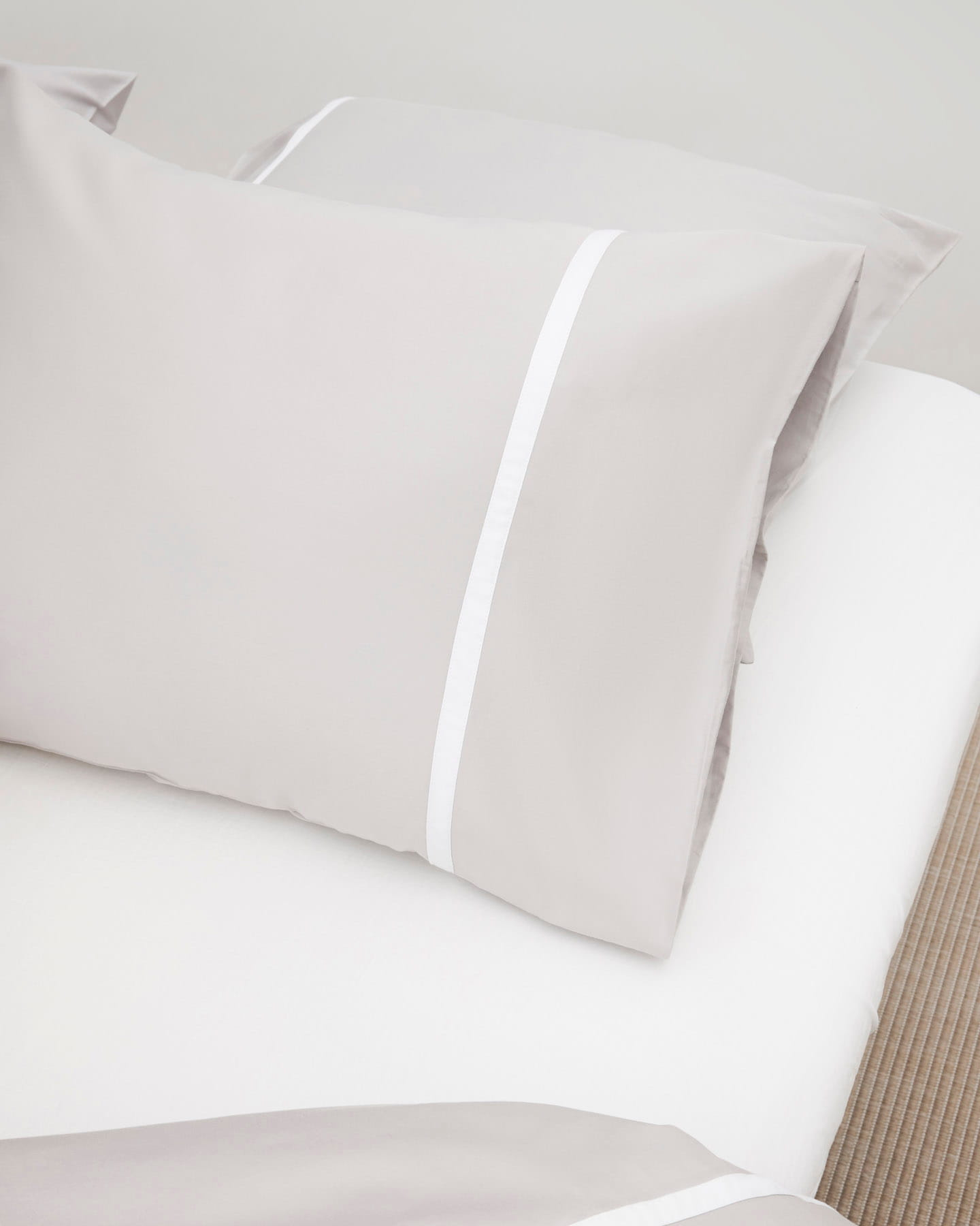 Påslakanset Gatt - Concrete Grey