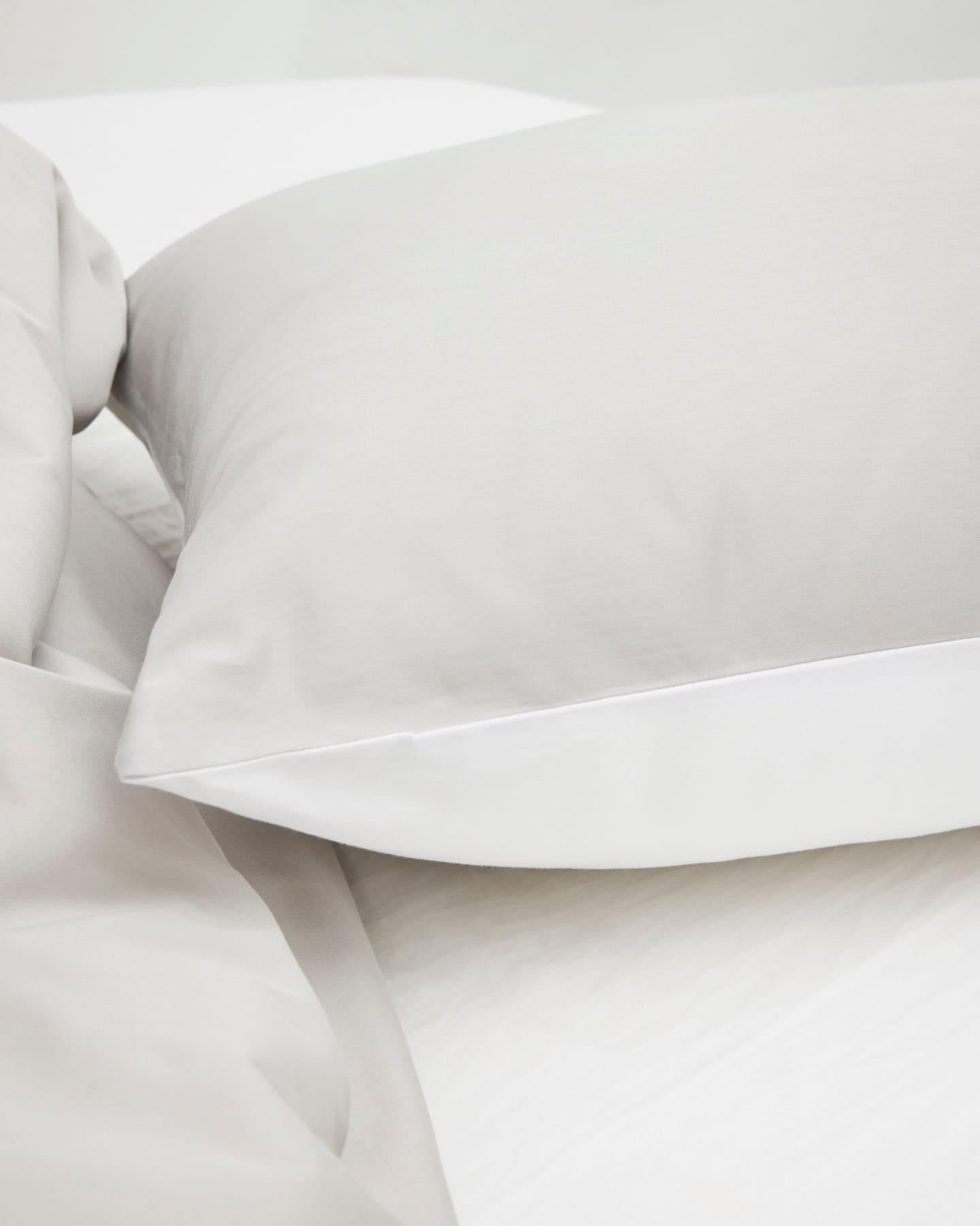 Påslakanset Tvenne - Concrete Grey / Cloud White