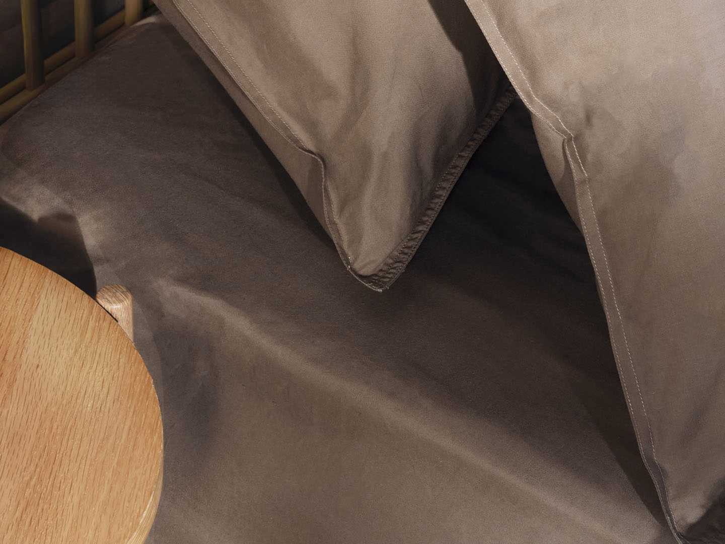 Dra-på-lakan Nejd Percale - Deep Taupe