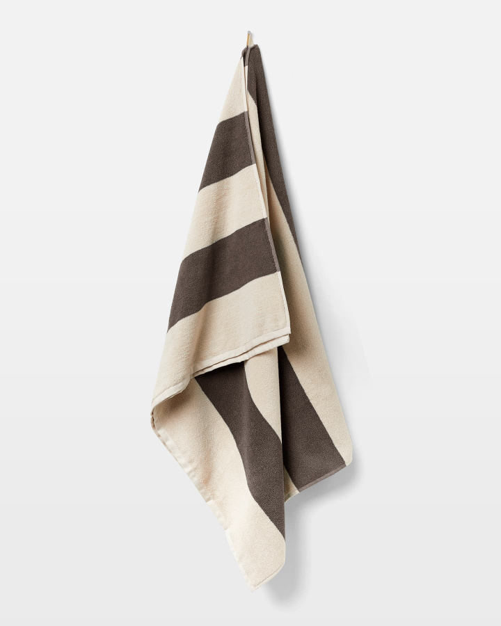 Badlakan Vinda - Seashell Beige / Deep Taupe i gruppen Badrum / Badlakan hos A L V A (1290)