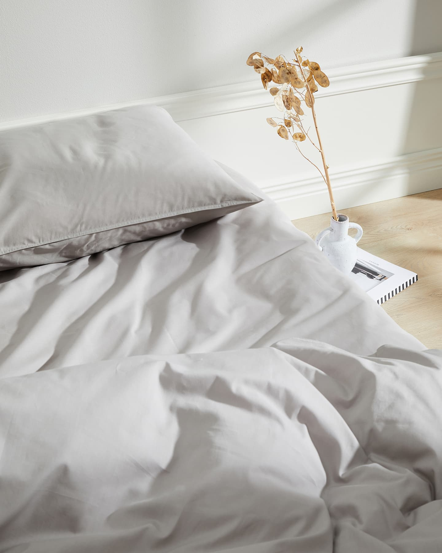 Två påslakan Nejd Khaki Grey + fyra örngott