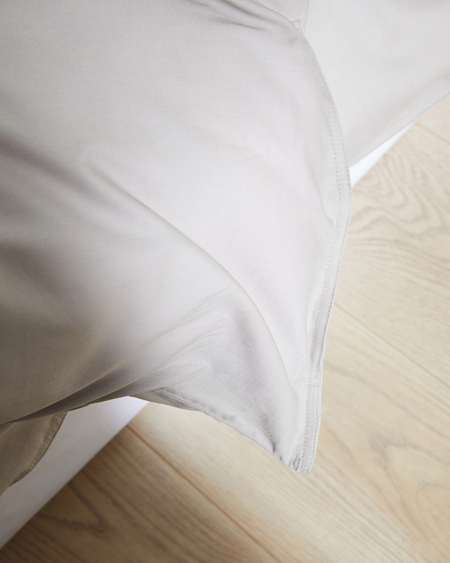 Två påslakan Nejd Khaki Grey + fyra örngott