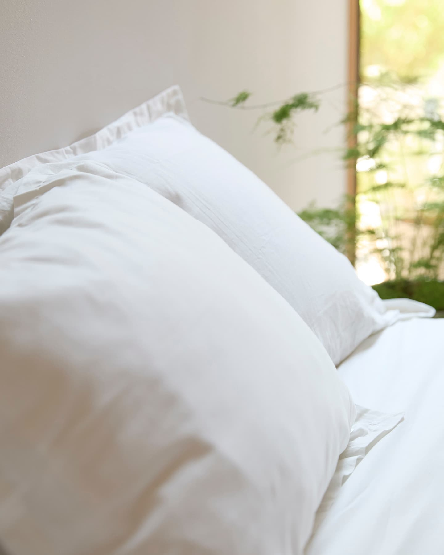 Två påslakan Vidd Cloud White + fyra örngott