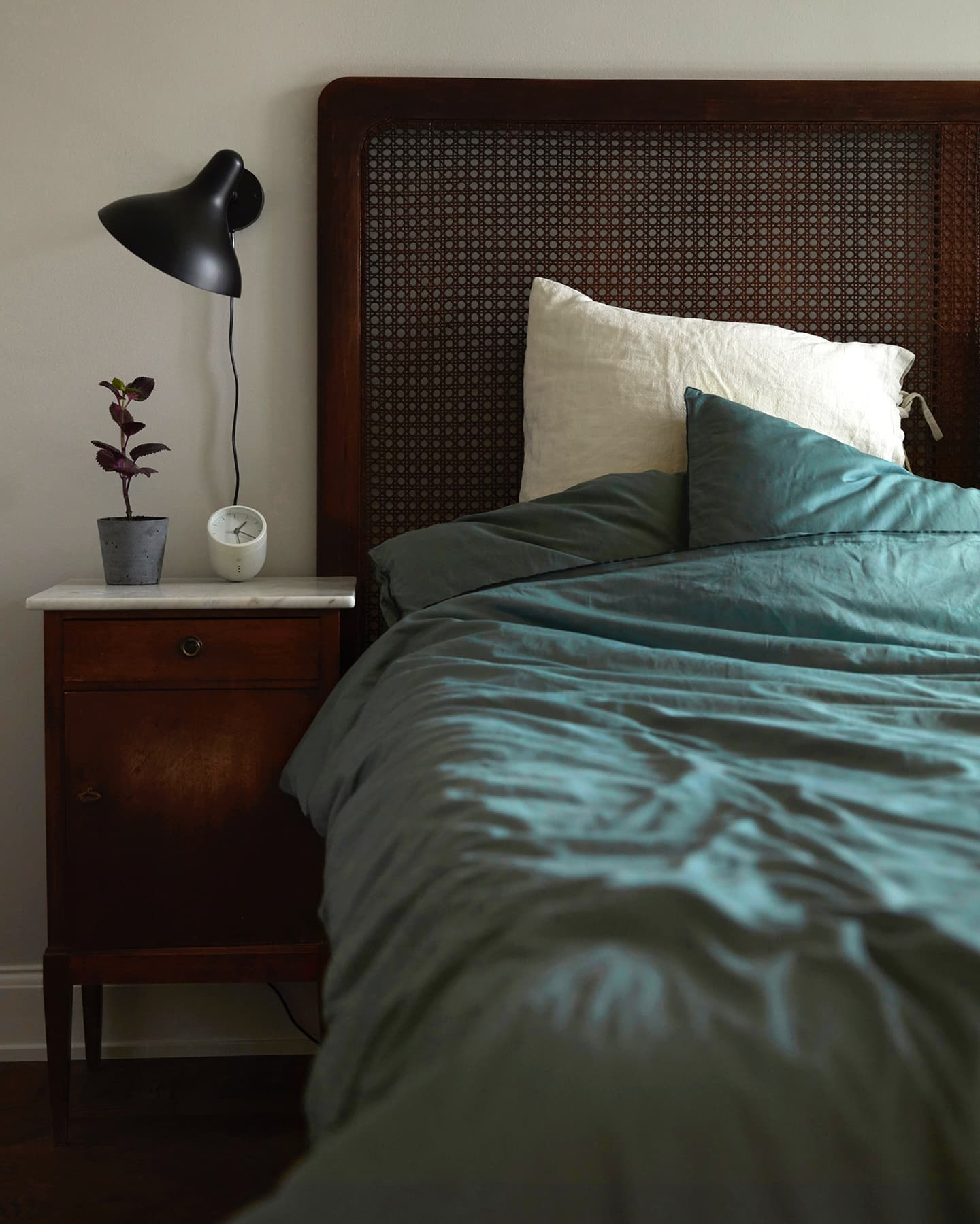 Två påslakan Strimma Washed Bottle Green + fyra örngott