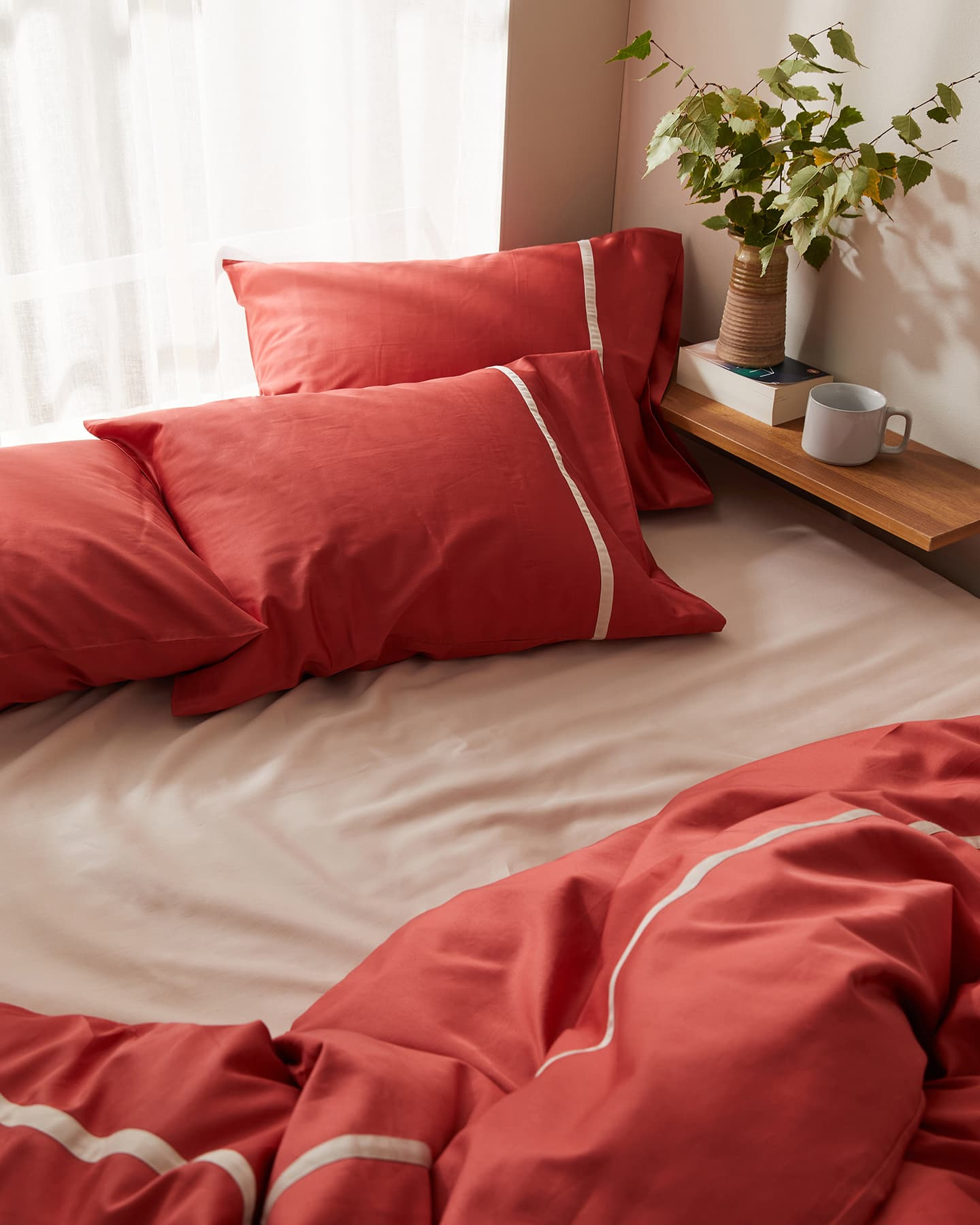 Två påslakan Gatt Indian Red + fyra örngott